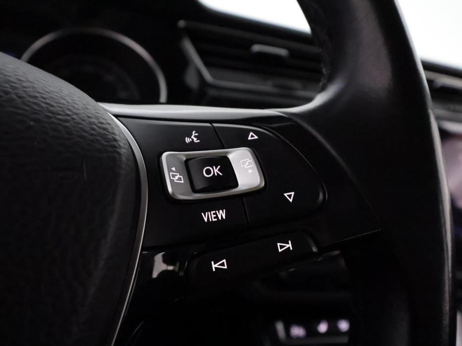 VOLKSWAGEN TOURAN 2019