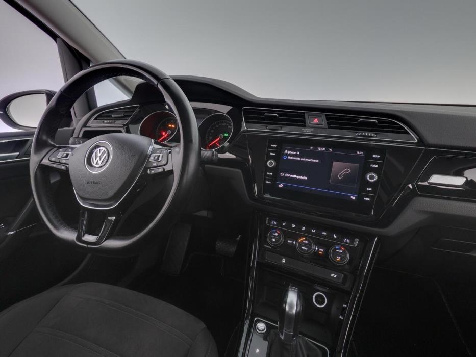 VOLKSWAGEN TOURAN 2019