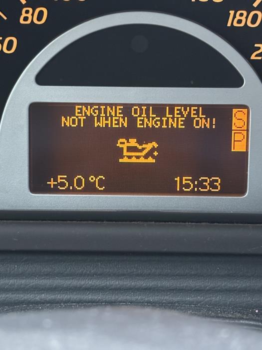 MERCEDES-BENZ C 2004