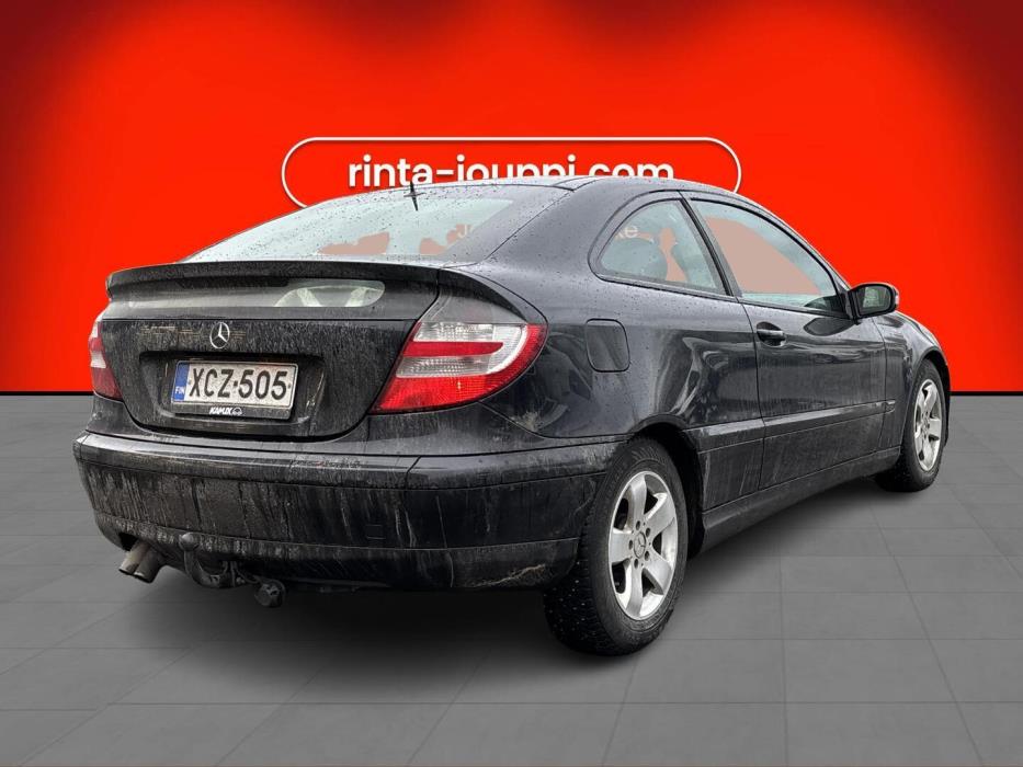 MERCEDES-BENZ C 2004