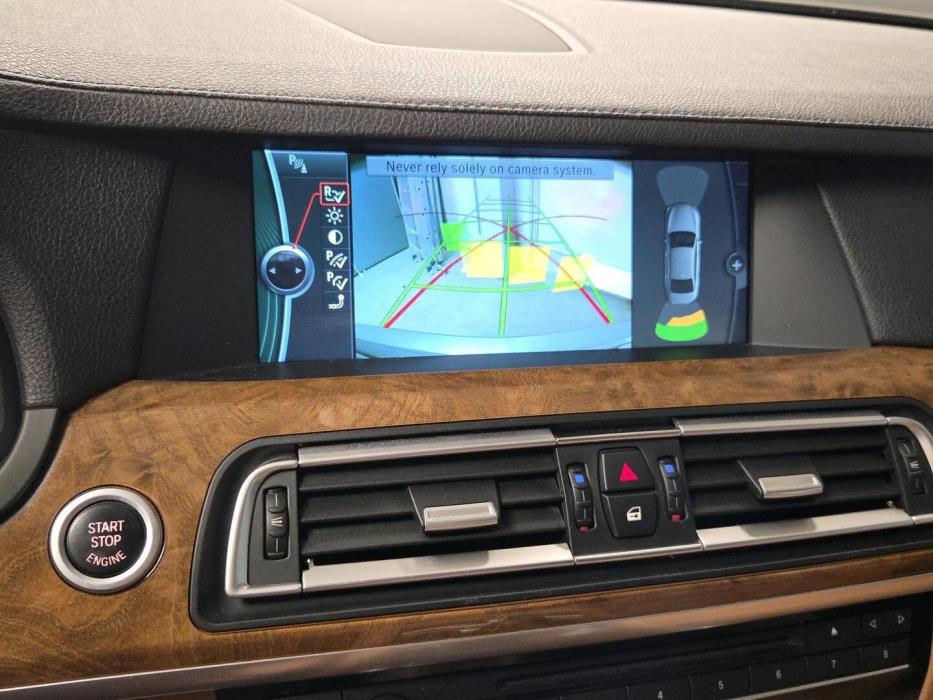 BMW 740 2011