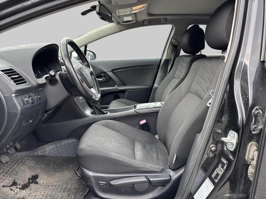 TOYOTA Avensis 2009