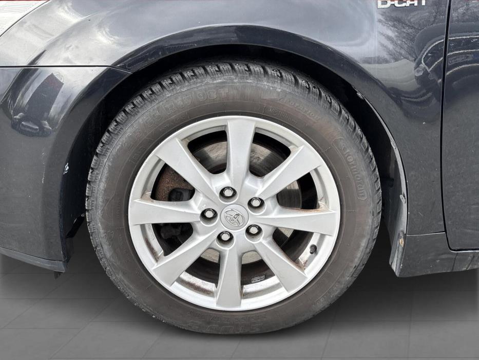 TOYOTA Avensis 2009