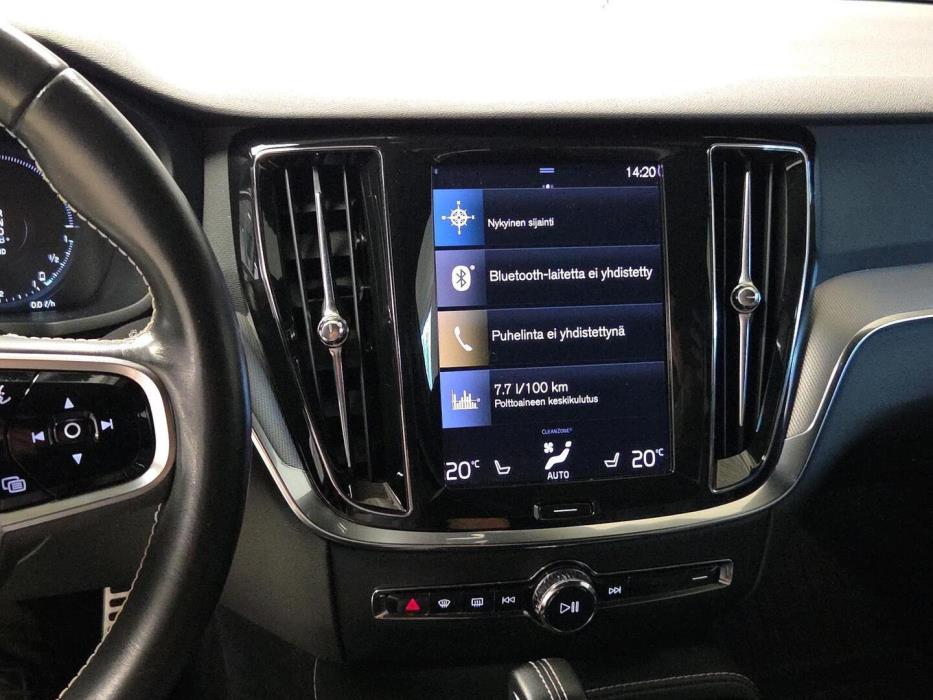 VOLVO V60 2021