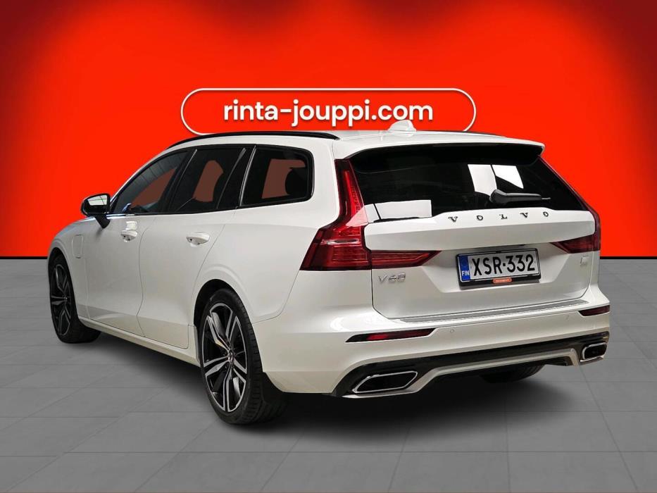 VOLVO V60 2021