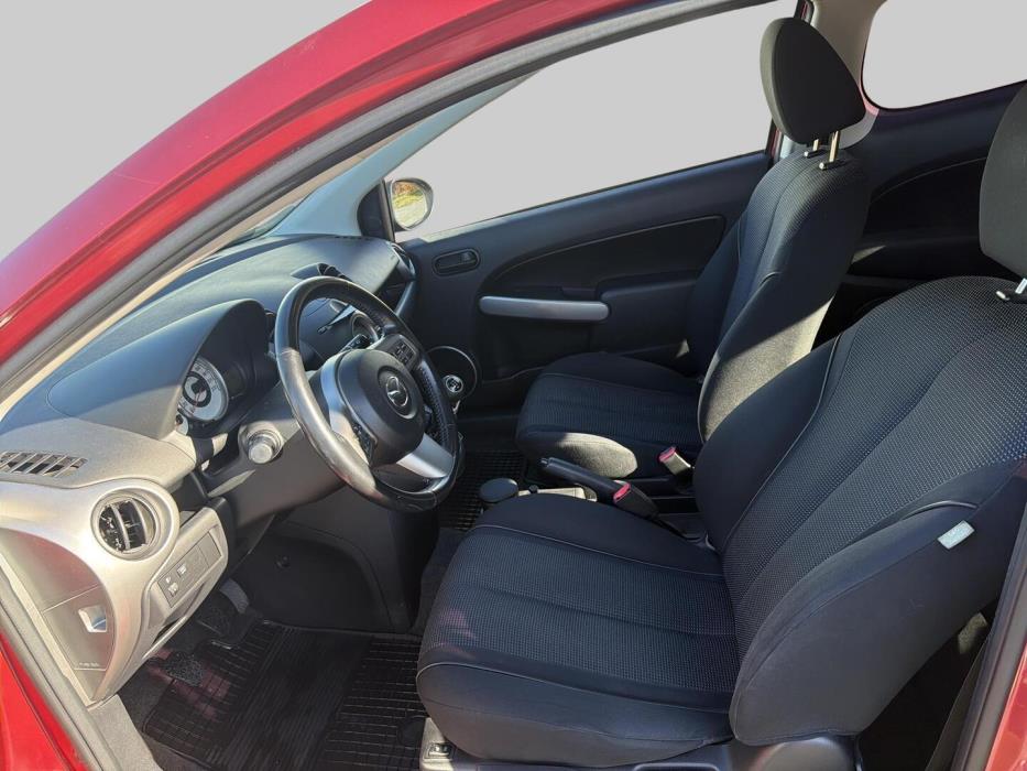 MAZDA 2 2009