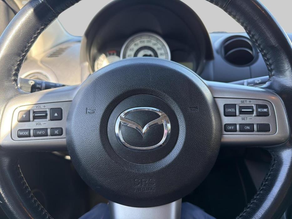 MAZDA 2 2009
