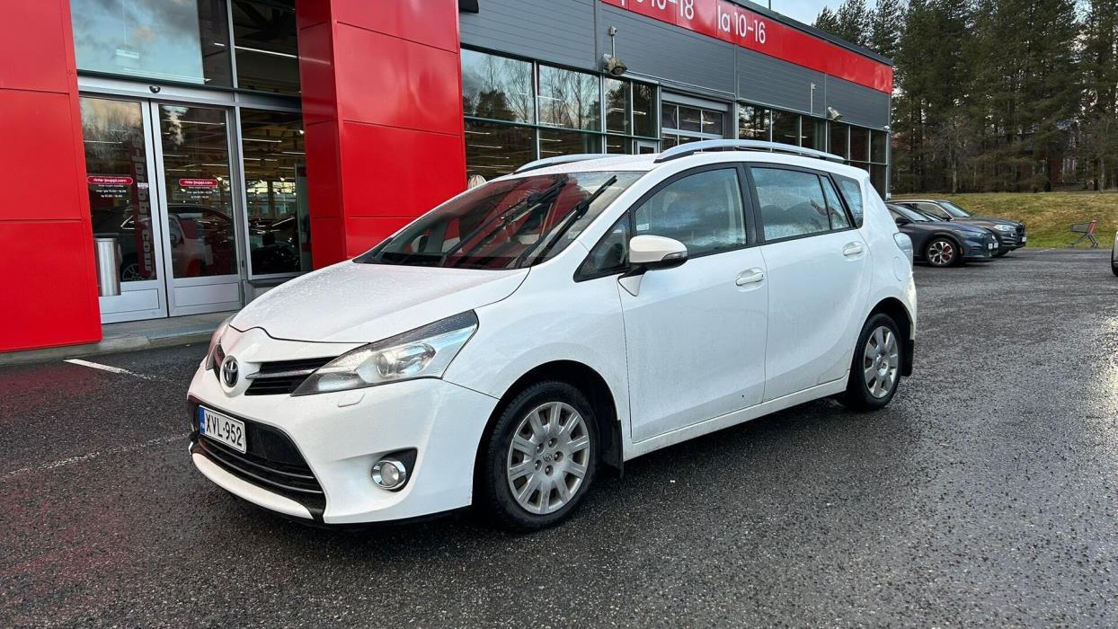 TOYOTA Verso 2013