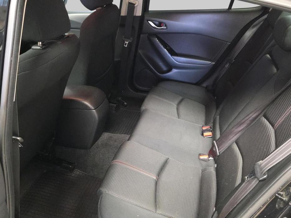 MAZDA 3 2017