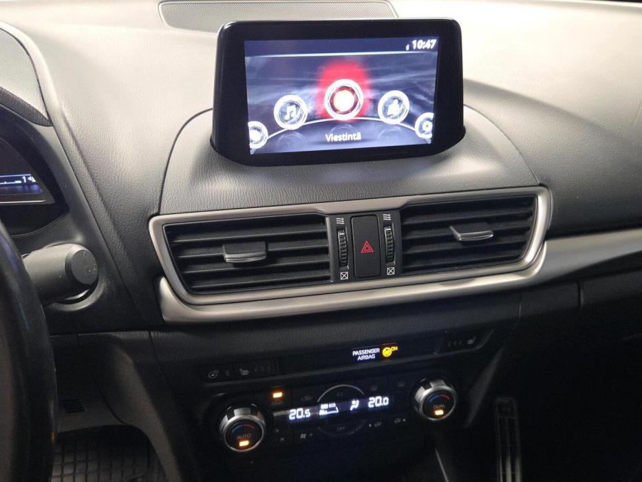MAZDA 3 2017