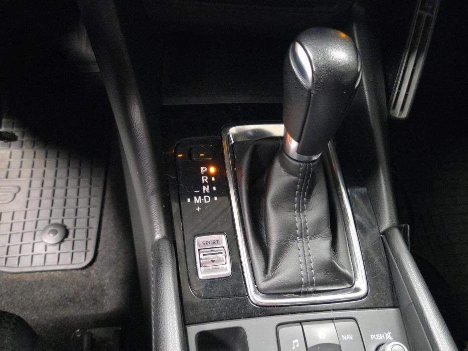 MAZDA 3 2017