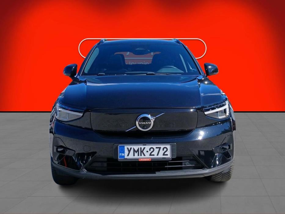 VOLVO XC40 2023