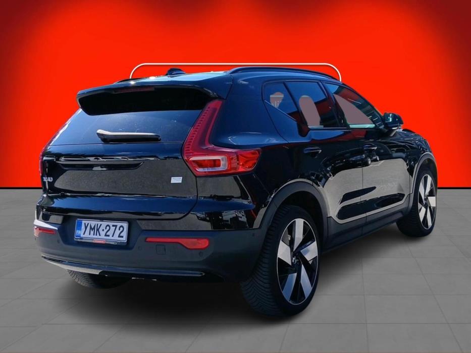 VOLVO XC40 2023