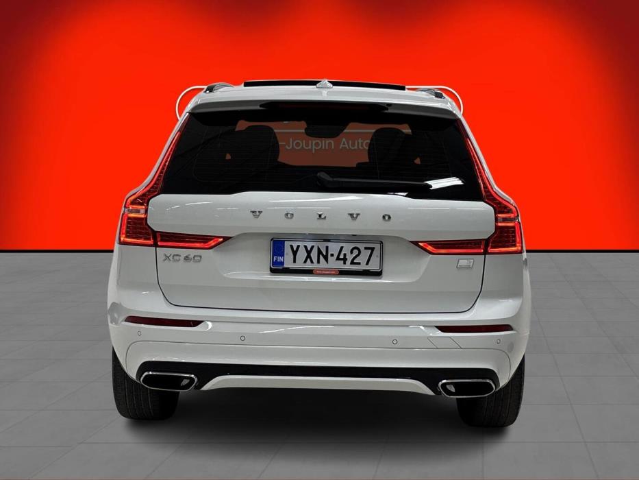 VOLVO XC60 2021