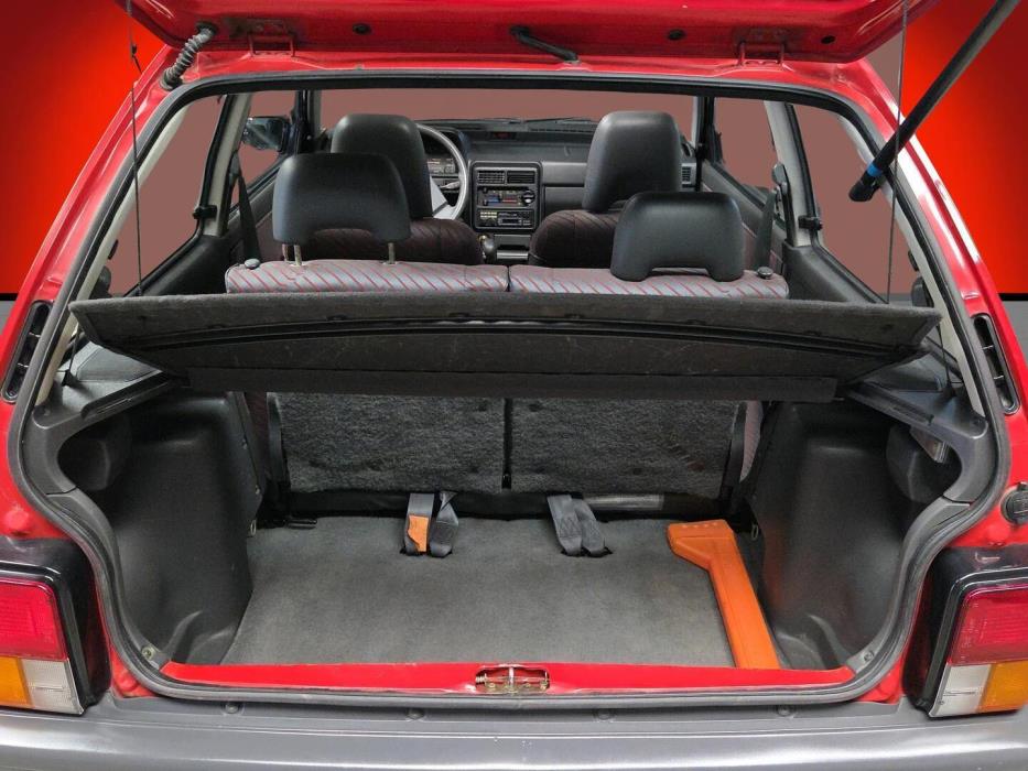 MAZDA 121 1988