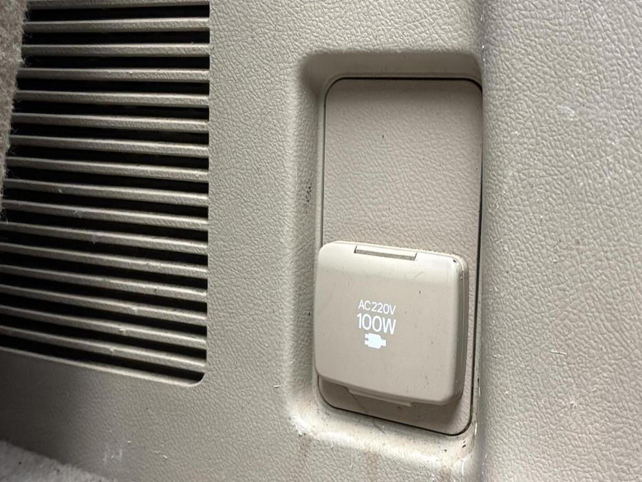 TOYOTA Land Cruiser 2010