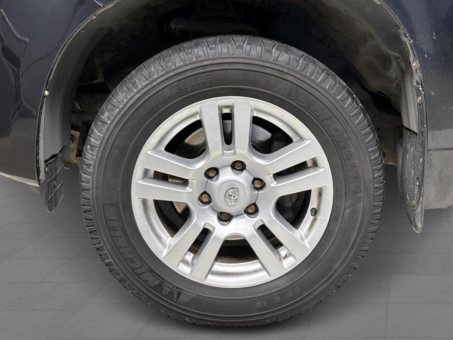 TOYOTA Land Cruiser 2010