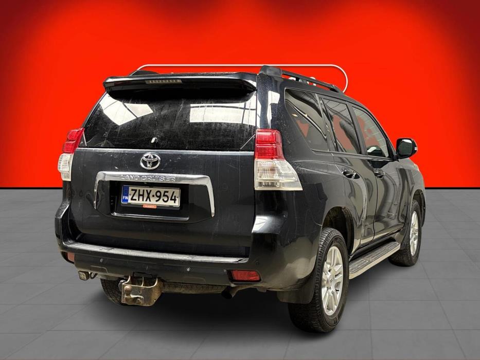 TOYOTA Land Cruiser 2010