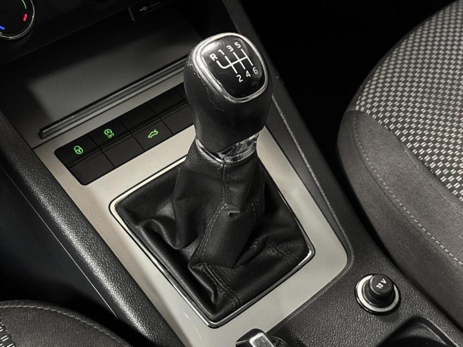 SKODA Octavia 2015