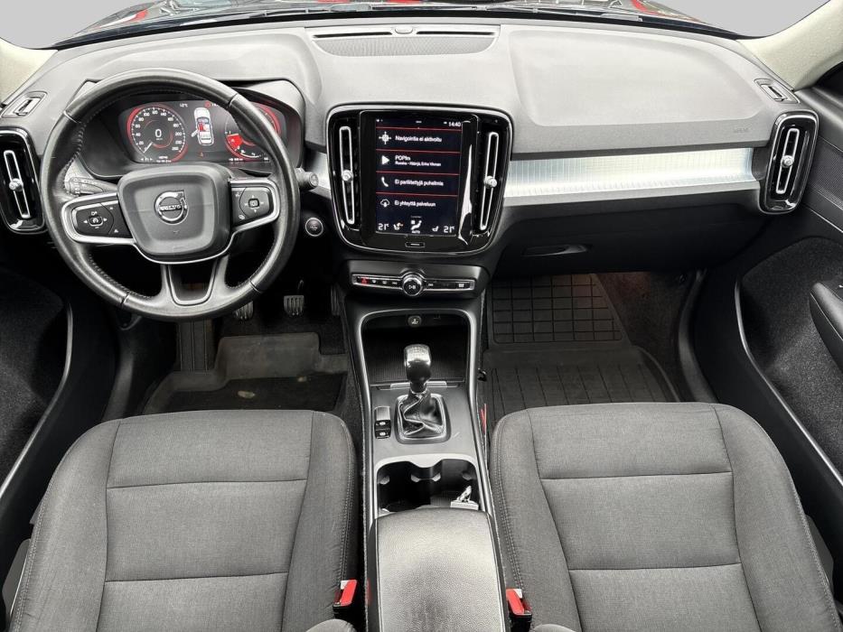 VOLVO XC40 2019