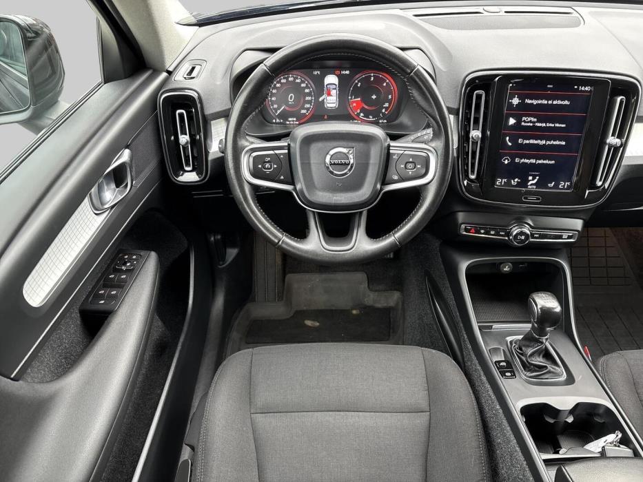 VOLVO XC40 2019