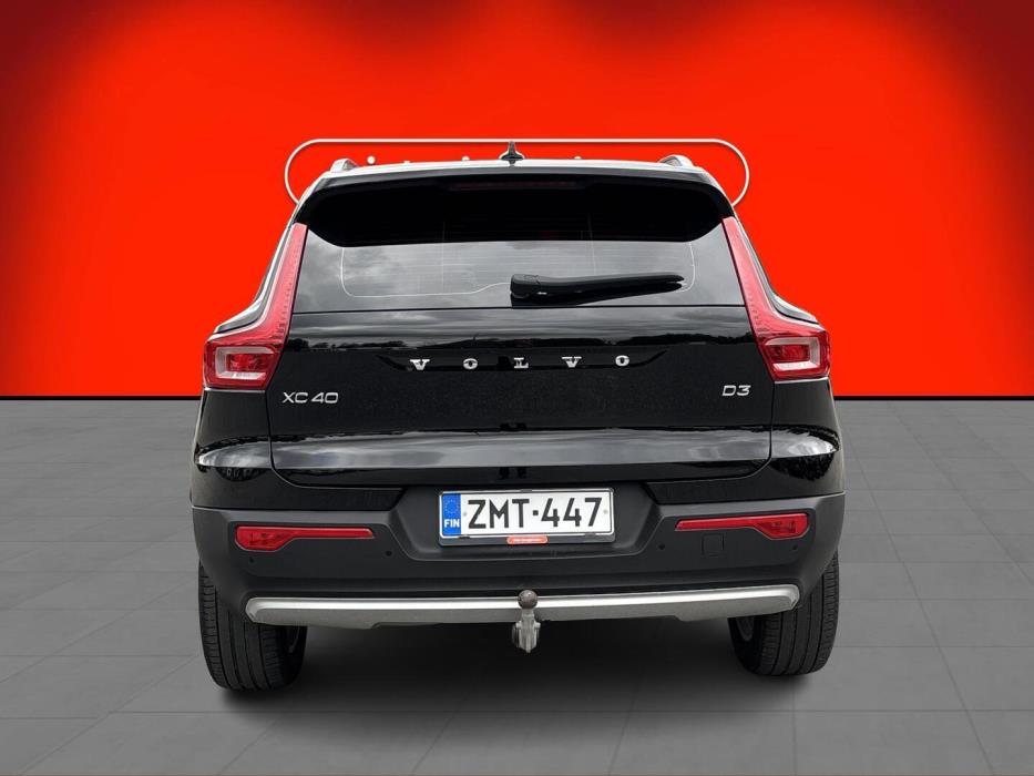 VOLVO XC40 2019