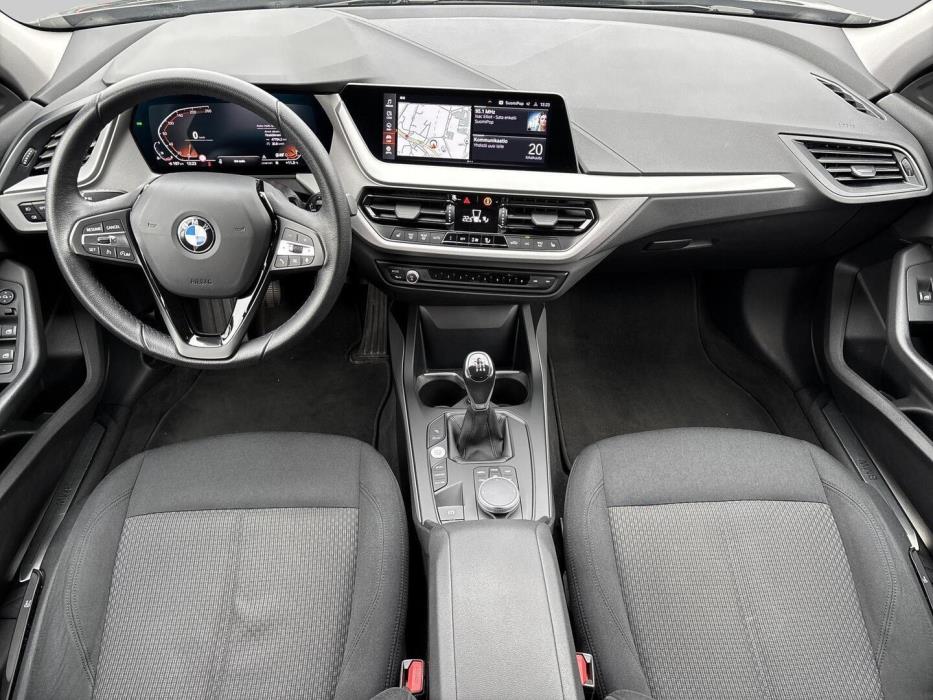 BMW 118 2022