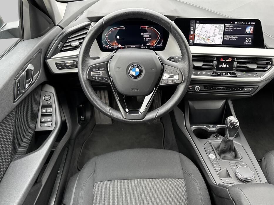BMW 118 2022