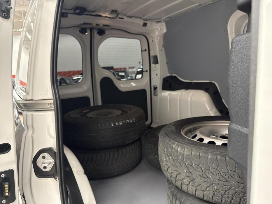 VOLKSWAGEN Caddy 2025
