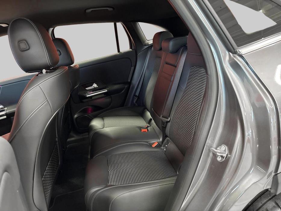 MERCEDES-BENZ EQA 2022