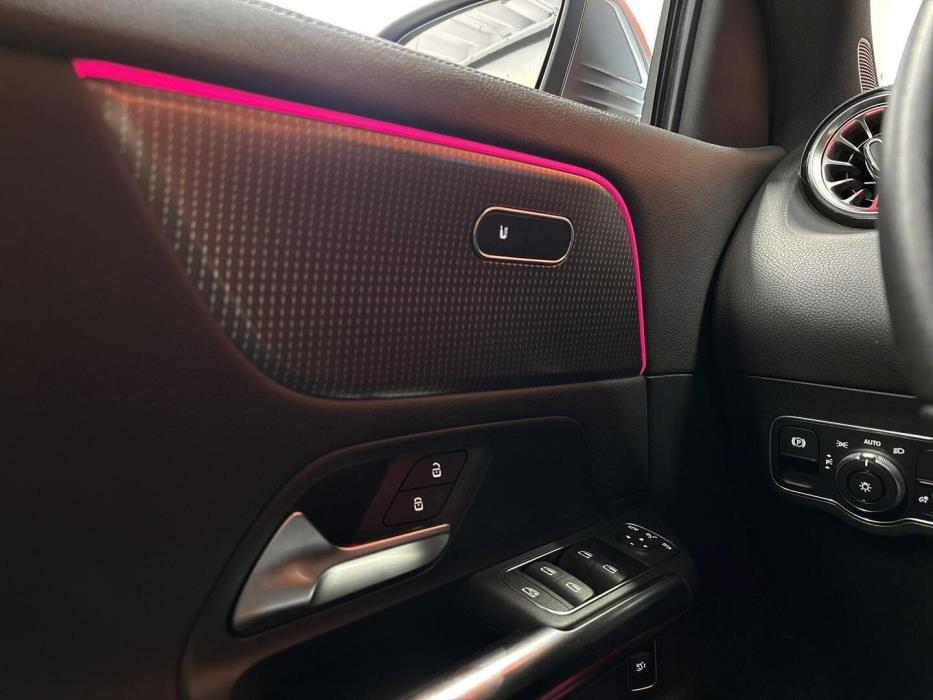 MERCEDES-BENZ EQA 2022