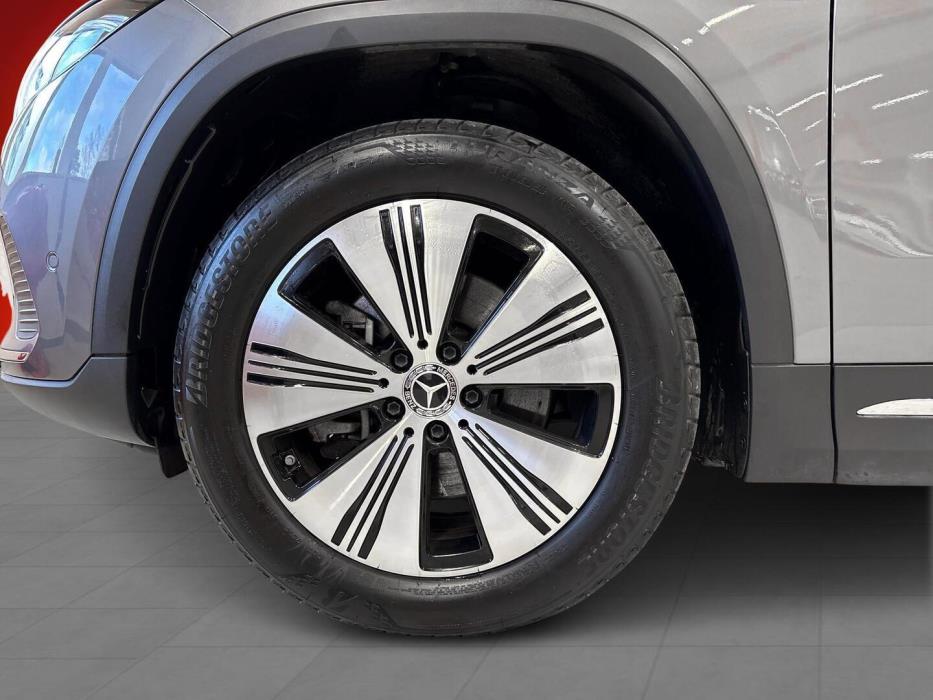 MERCEDES-BENZ EQA 2022