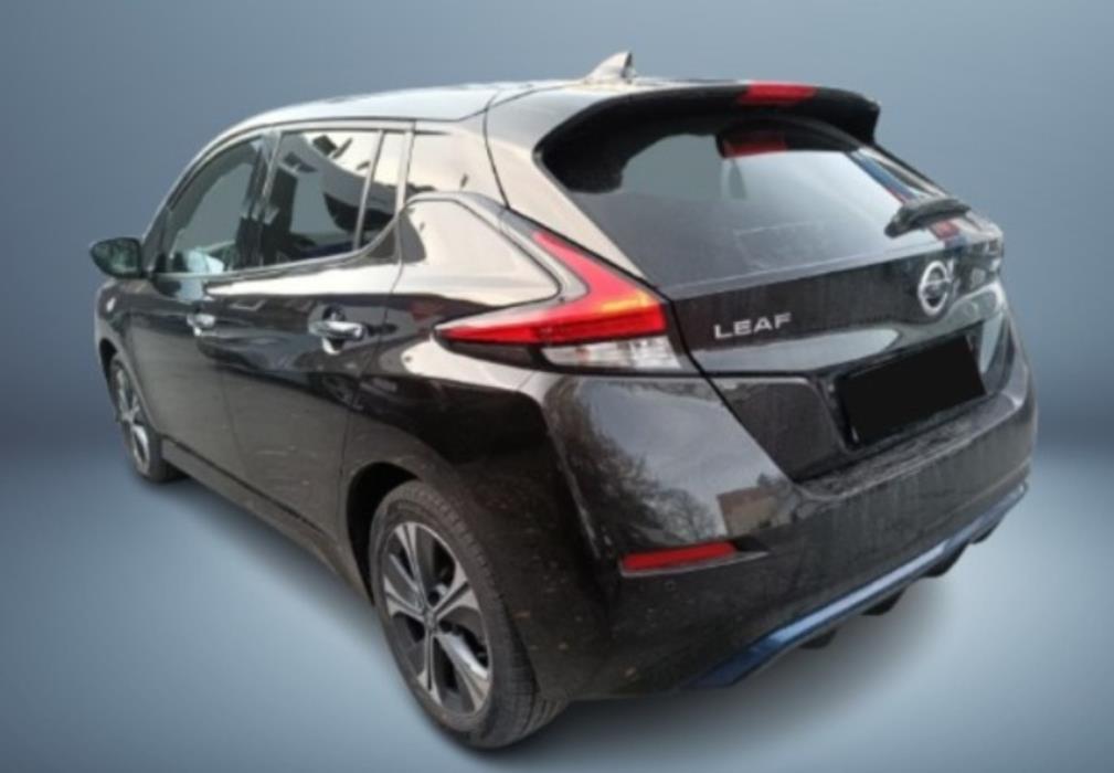 NISSAN LEAF 2022