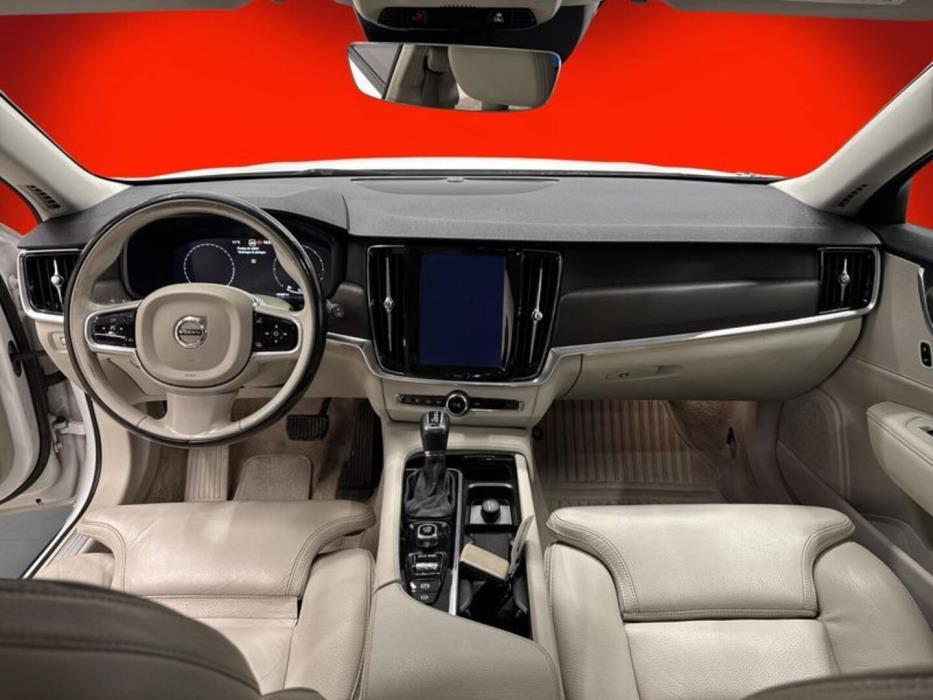 VOLVO V90 CROSS COUNTRY 2017