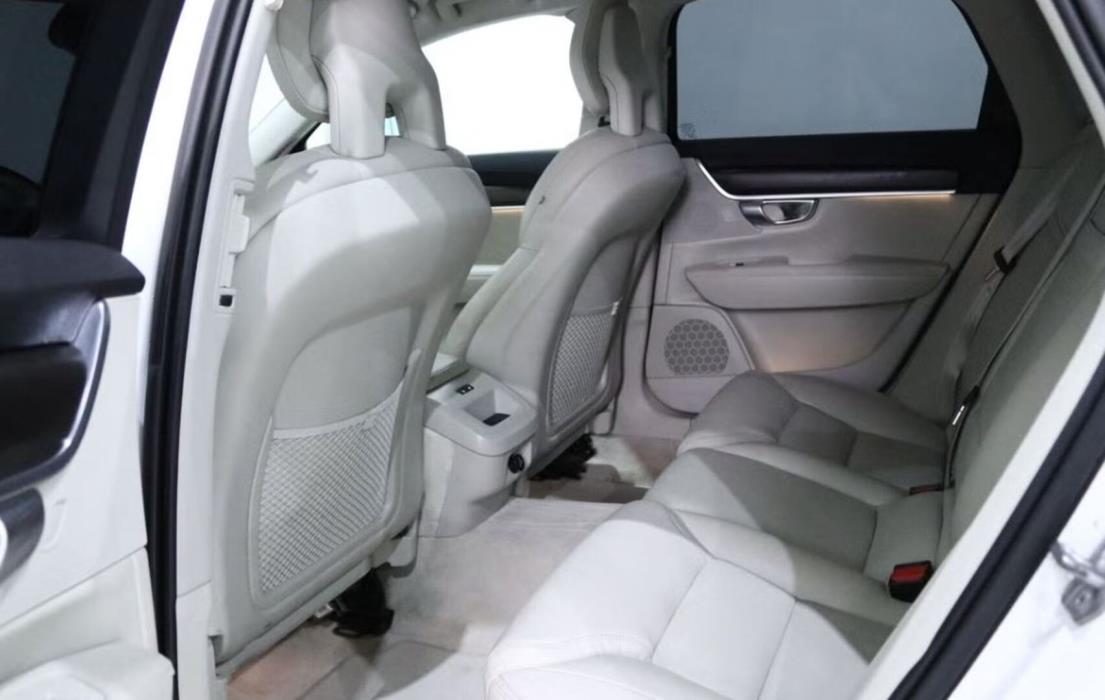 VOLVO V90 CROSS COUNTRY 2017