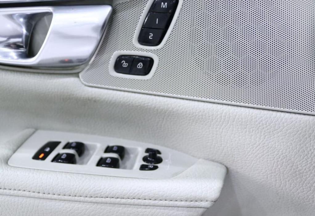 VOLVO V90 CROSS COUNTRY 2017