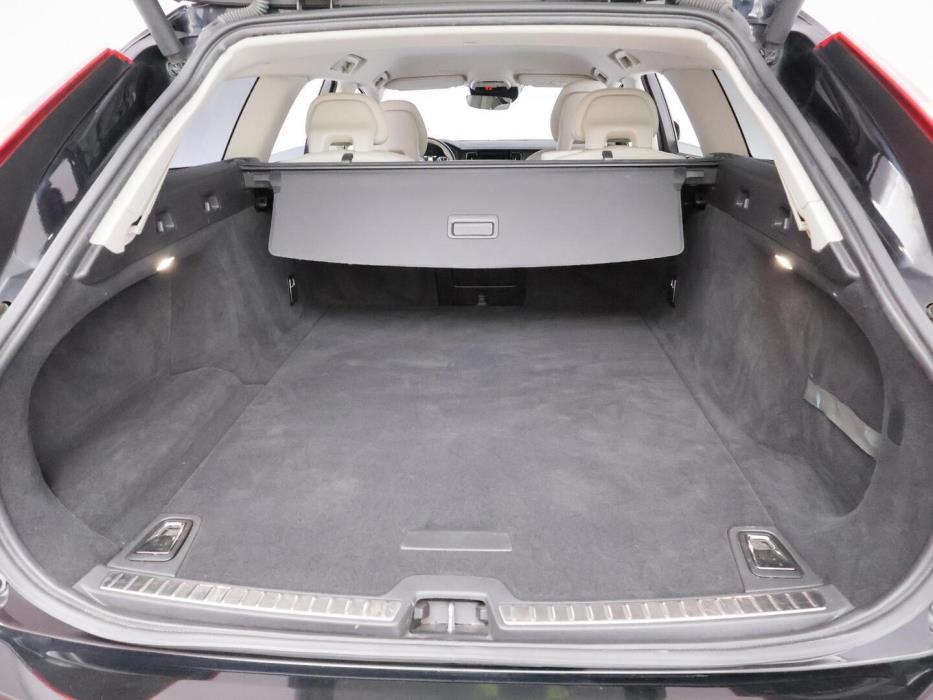 VOLVO V90 CROSS COUNTRY 2017