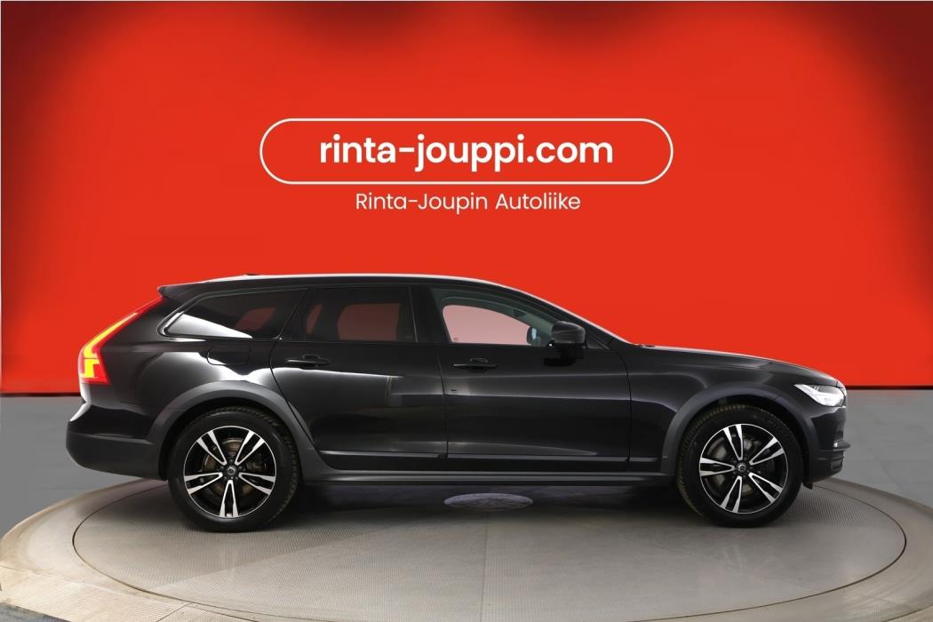 VOLVO V90 CROSS COUNTRY 2017
