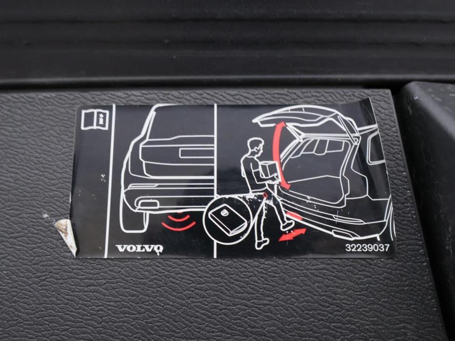 VOLVO XC60 2018