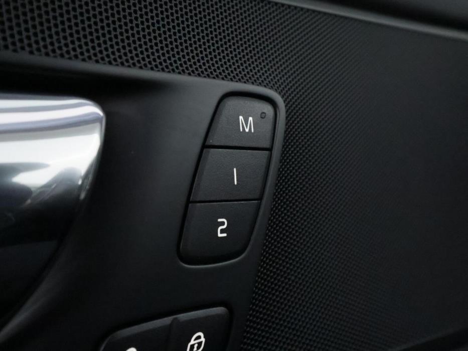 VOLVO XC60 2018