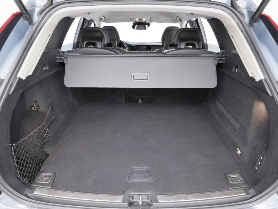 VOLVO XC60 2018