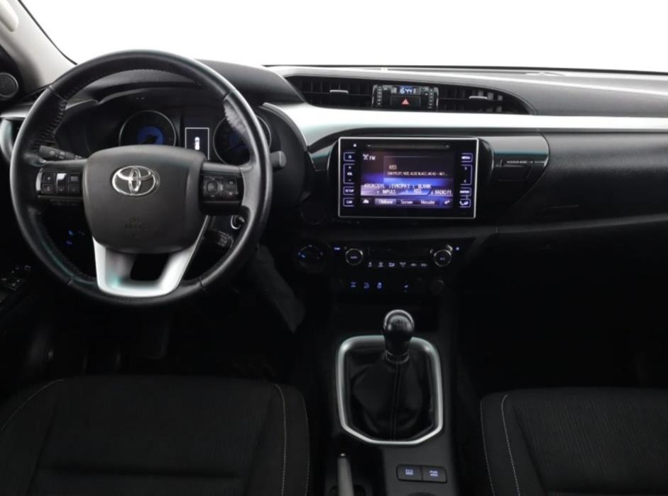 TOYOTA HILUX 2020