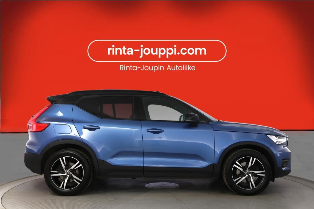 VOLVO XC40 2020