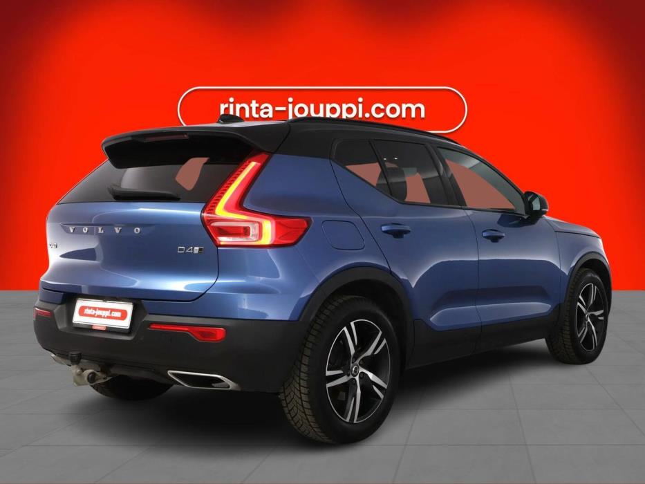 VOLVO XC40 2020