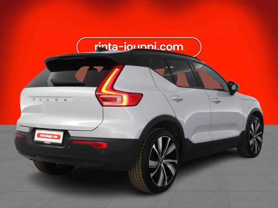 VOLVO XC40 2021