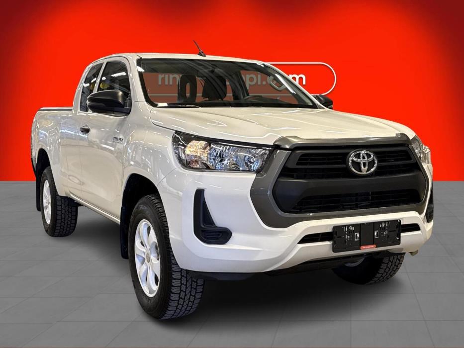 TOYOTA HILUX 2023