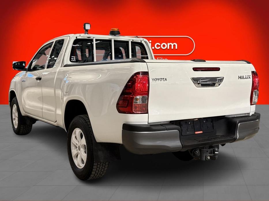 TOYOTA HILUX 2023