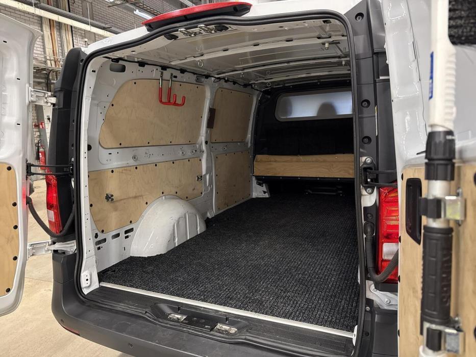 MERCEDES-BENZ VITO 2021