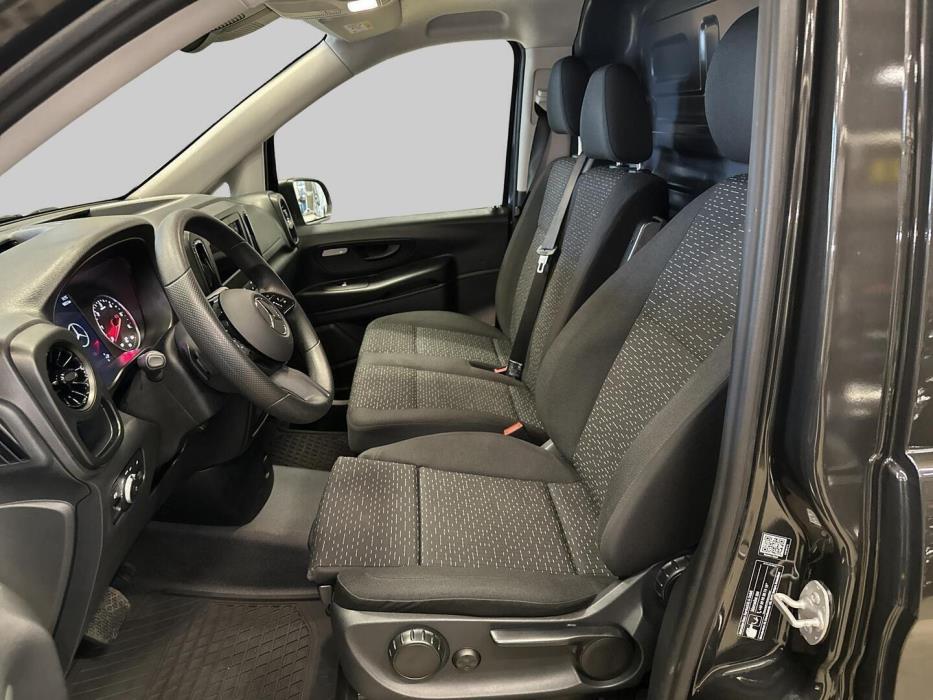 MERCEDES-BENZ VITO 2025