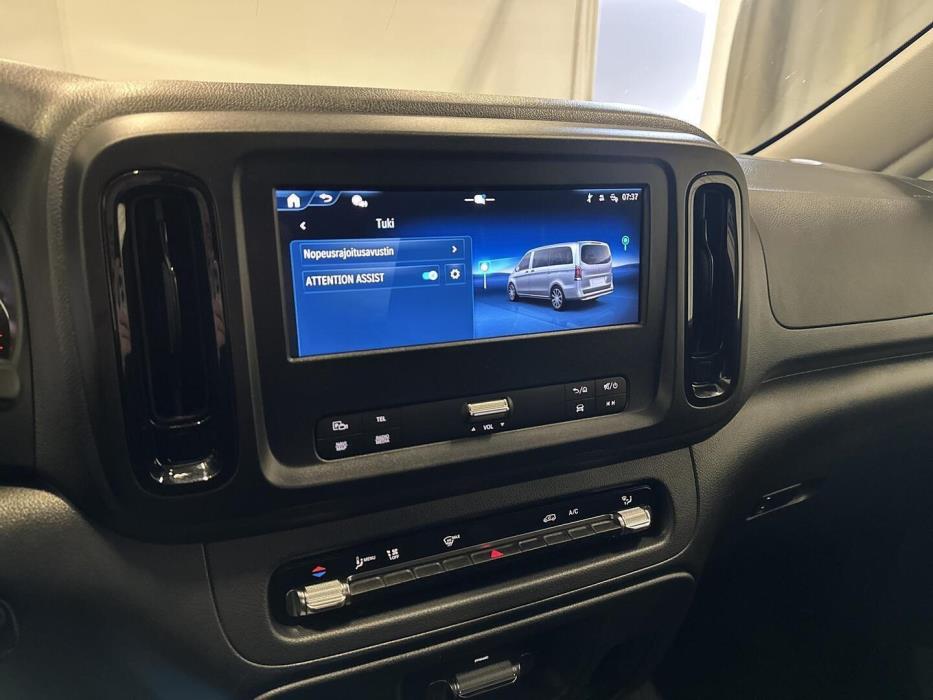 MERCEDES-BENZ VITO 2025